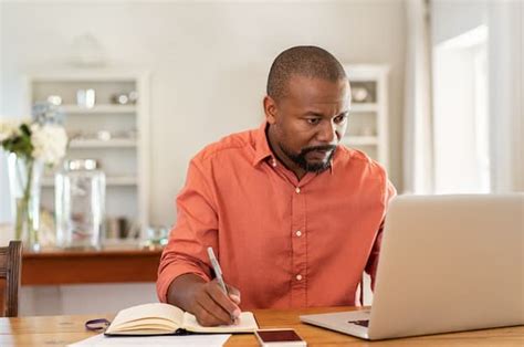hubspot.com blog 17 email subject lines sales reps